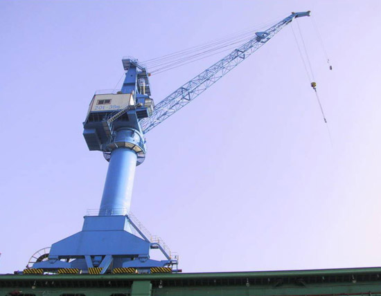 32-5t×30m門座起重機(jī)用于大連中遠(yuǎn)船務(wù)工程有限公司